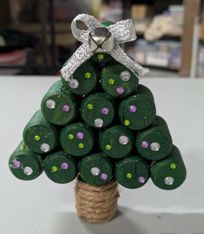 Get into the holiday spirit with this fun and festive DIY Reindeer Kit! Each kit includes all the materials you need to create your own adorable Christmas tree using corks. Perfect for a cozy craft night, a stocking stuffer, or a unique handmade gift, this kit is great for both kids and adults. HOT GLUE GUN is required.